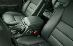 Land Rover Discovery interior