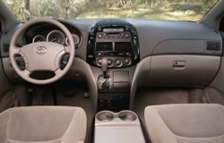 2004 Toyota  Sienna dashboard