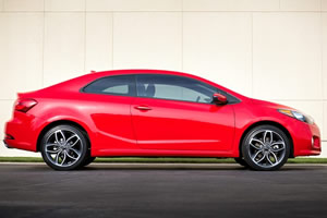 2016 Kia Forte Koup side view